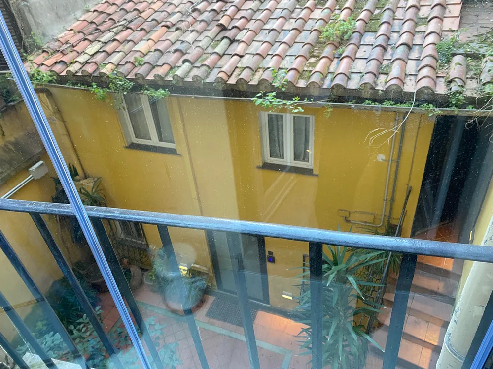 balcone camera namaste